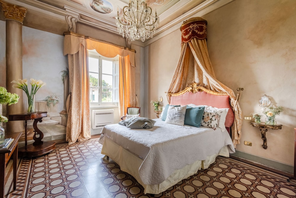 Villa Antica in Lucca