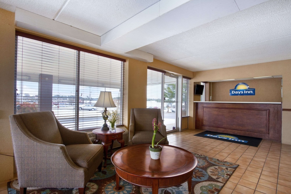 Days Inn by Wyndham Seneca / Clemson Area view 2