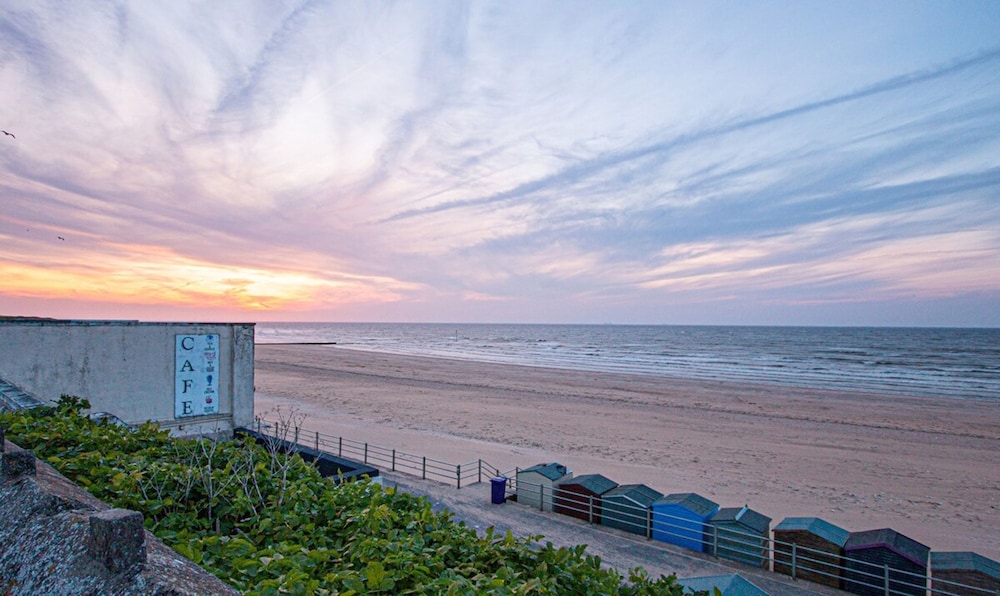 Stylish Margate Coastal Home Parking By Adliv
