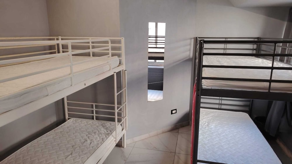 Lion University & Youth Hostel Milano