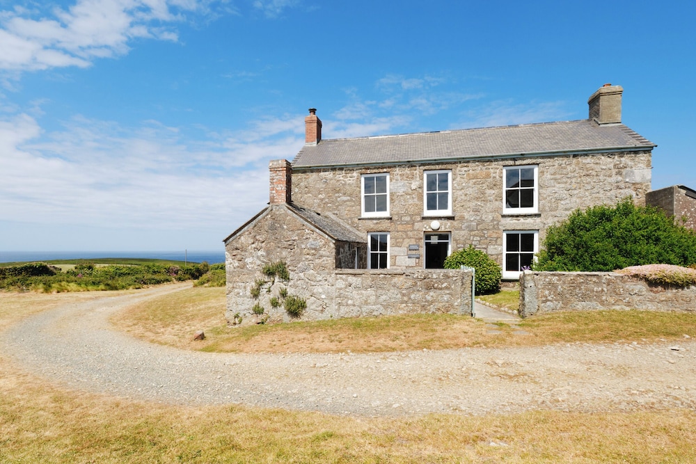 Bosistow Farmhouse