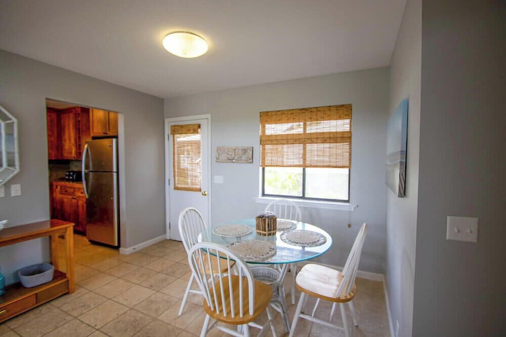 Spectacular Open Floor Plan With Elegance 5-bed, 4-bath Haven on Fripp Island