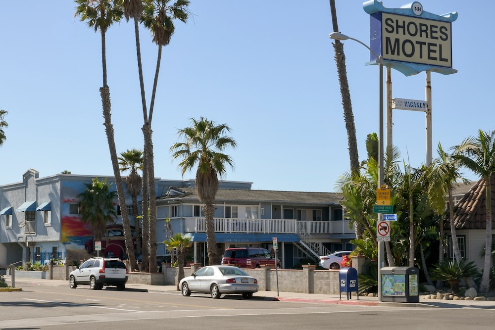 The Shores Inn and Beach Houses