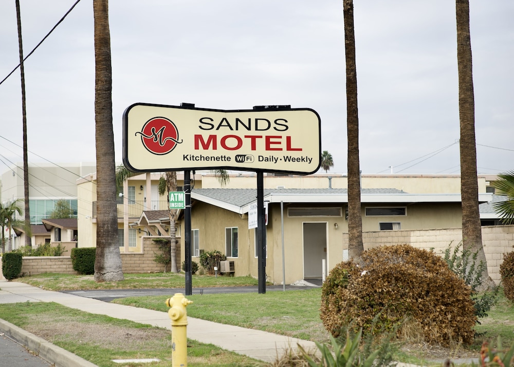 Hotel Sands Motel - Image 1