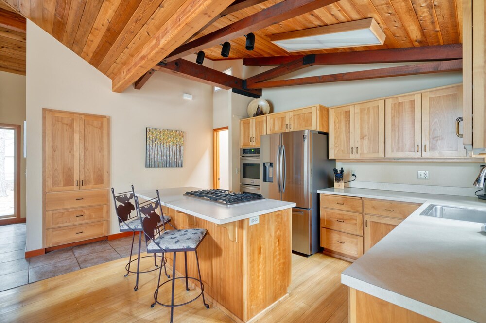 NEW Winter Retreat at Black Butte Ranch