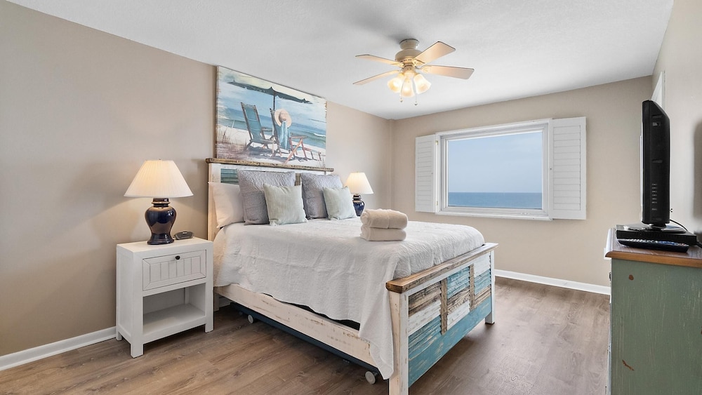Driftwood Towers #4E by Southern Vacation Rentals