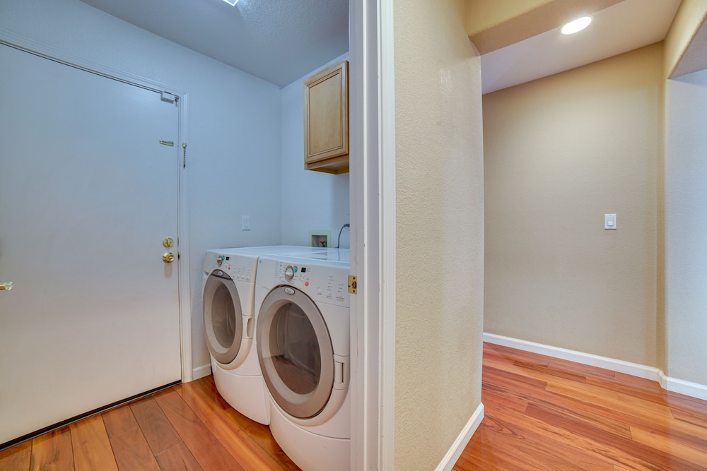 Reno Vacations - Spacious Reno Home w/ Deck 1 Mi to Downtown! - Property Image 13