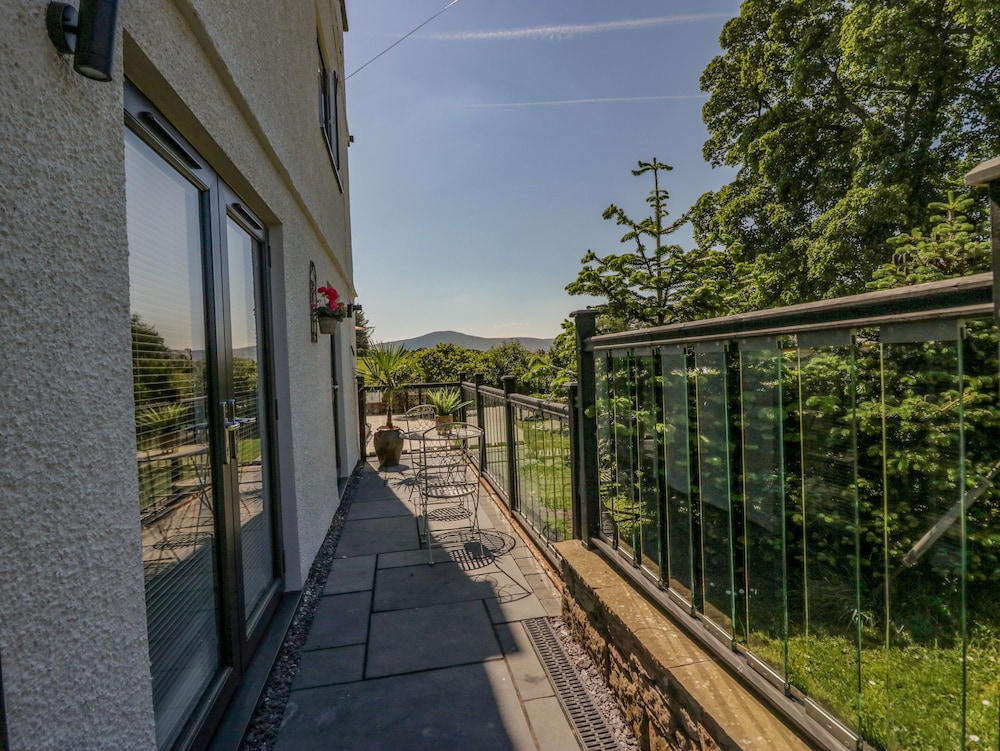 How Hill Farm Cottage
