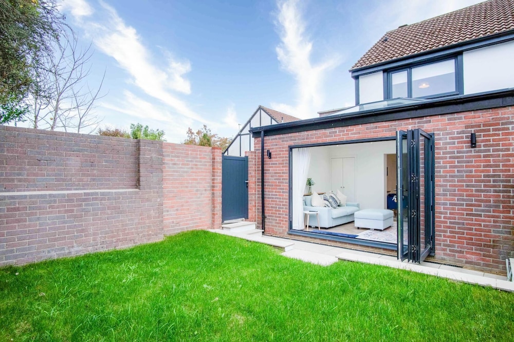 Hatherleigh Drive - 2 Bedroom House - Mumbles