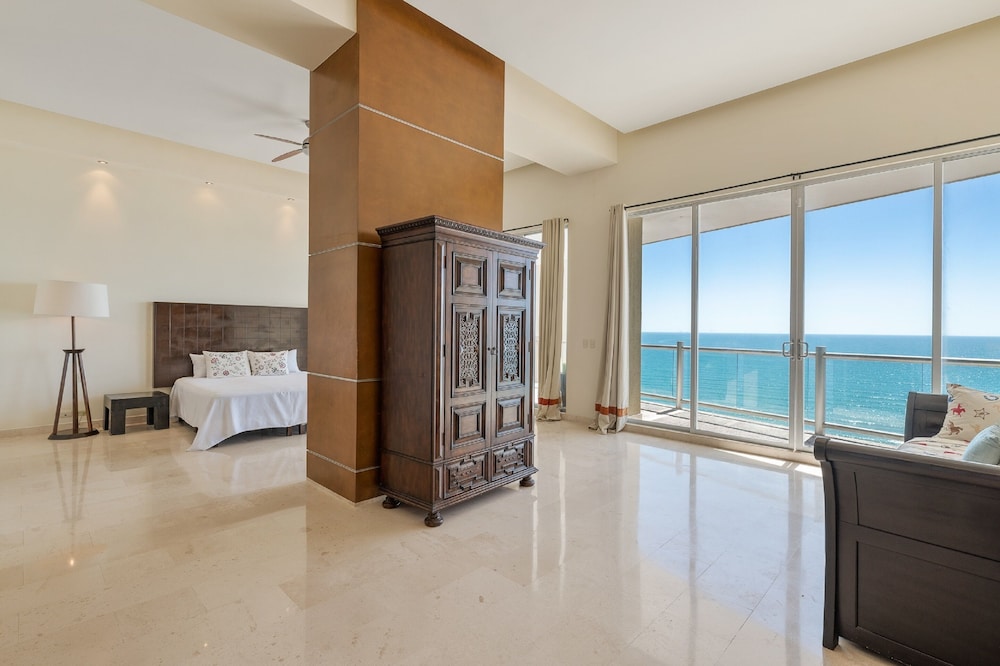 Encanto Living 1202 -4BR by Kivoya