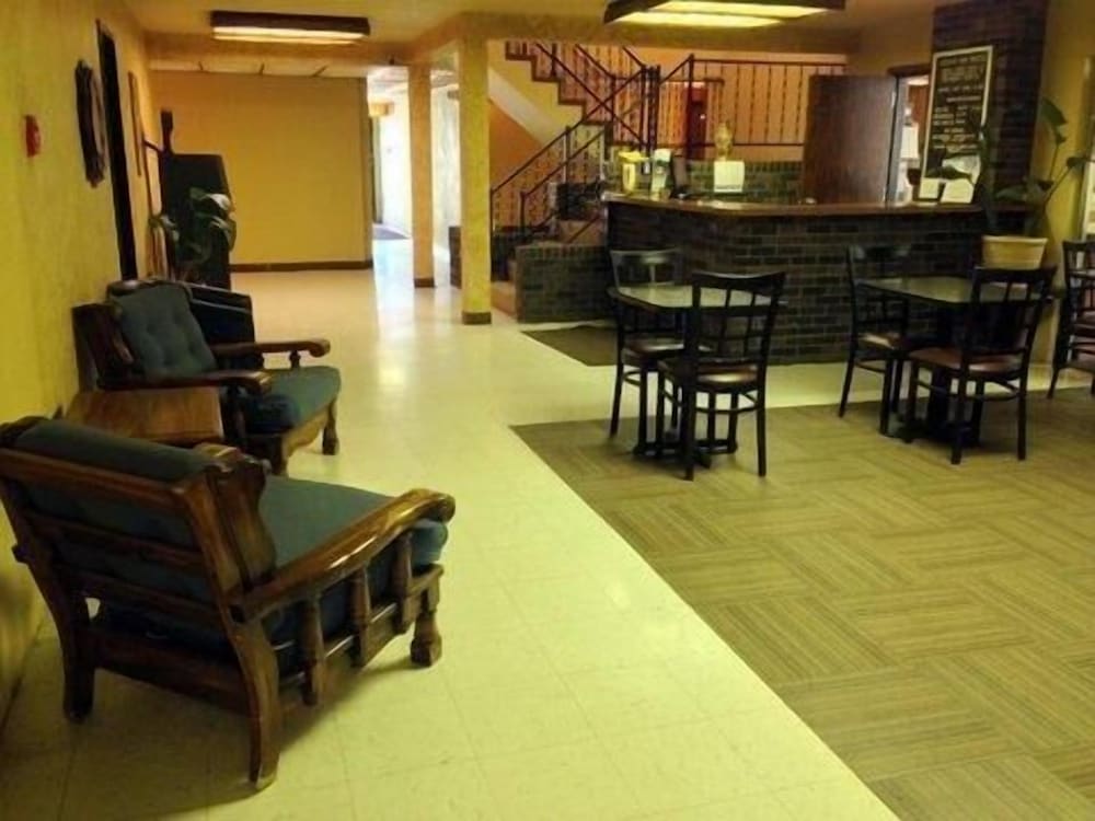 Cedar Inn