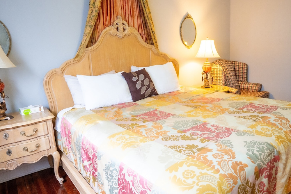 Oak Tree Hotel