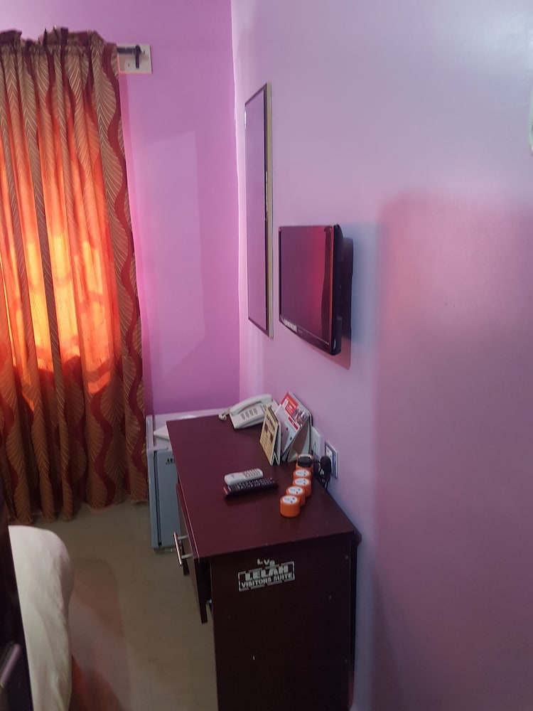 Lelah Visitors Suite view 3