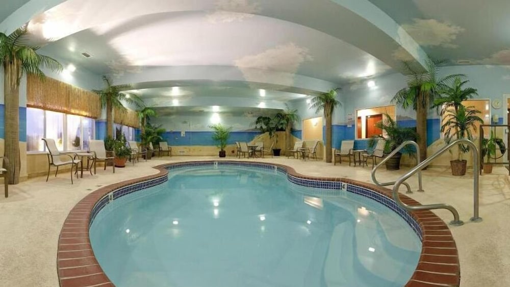 Farmington Vacations - Holiday Inn Express Suites Farmington, an IHG Hotel - Property Image 4