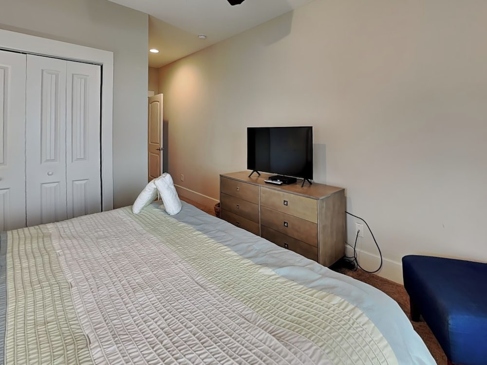Sunshine Daydreams by Topsail Realty