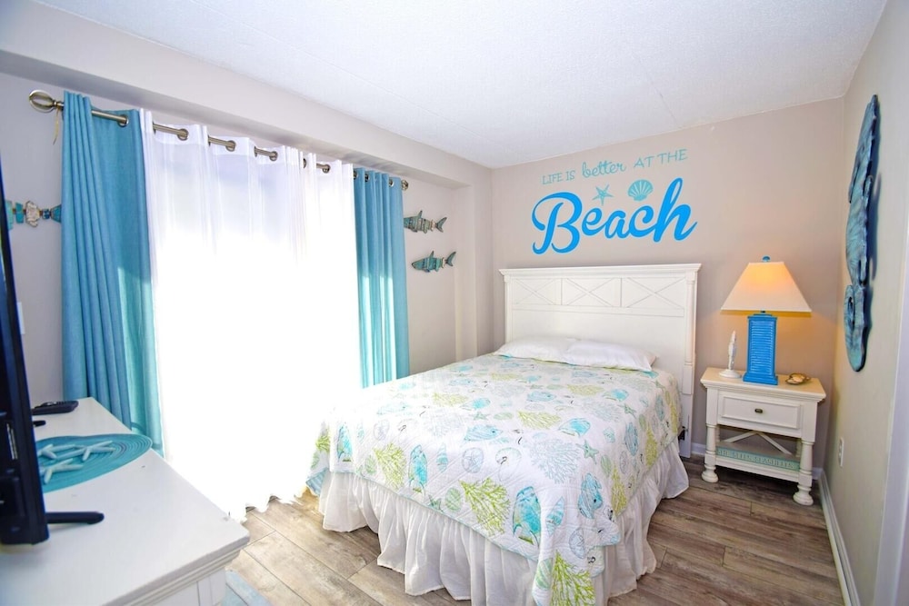Wight Bay 233 2 Bedroom Condo by RedAwning view 5