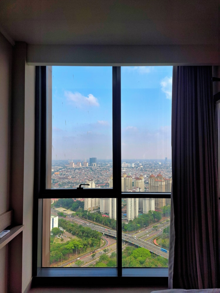 Menara Jakarta Condo JI EXPO by Blezz