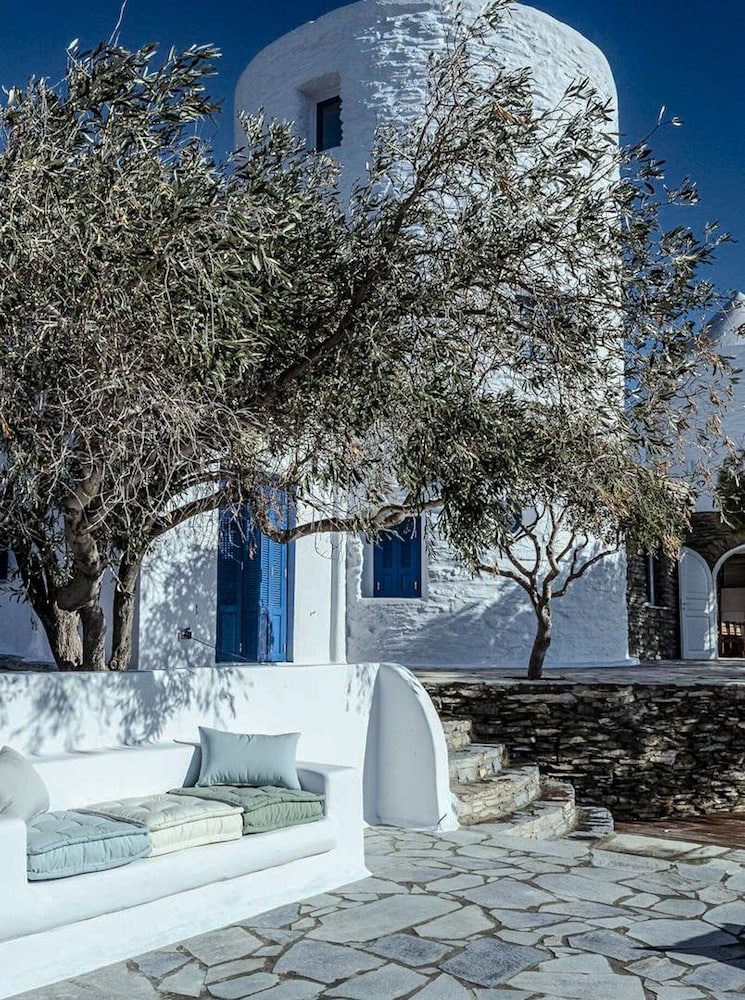 Zen Blue Suites Luxury and Nature in Kea