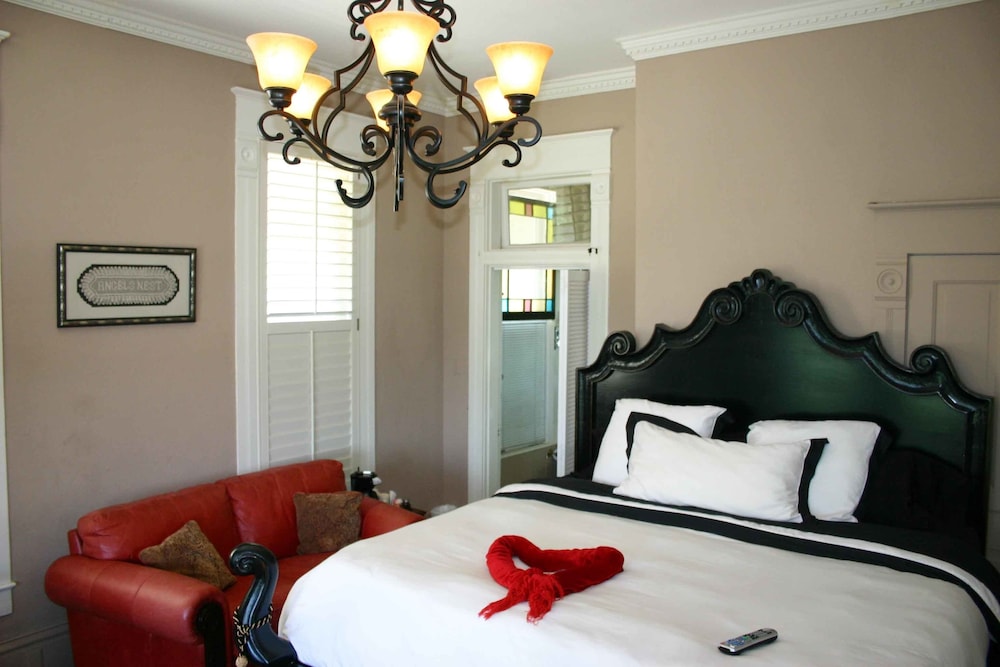 Angels Nest Bed and Breakfast
