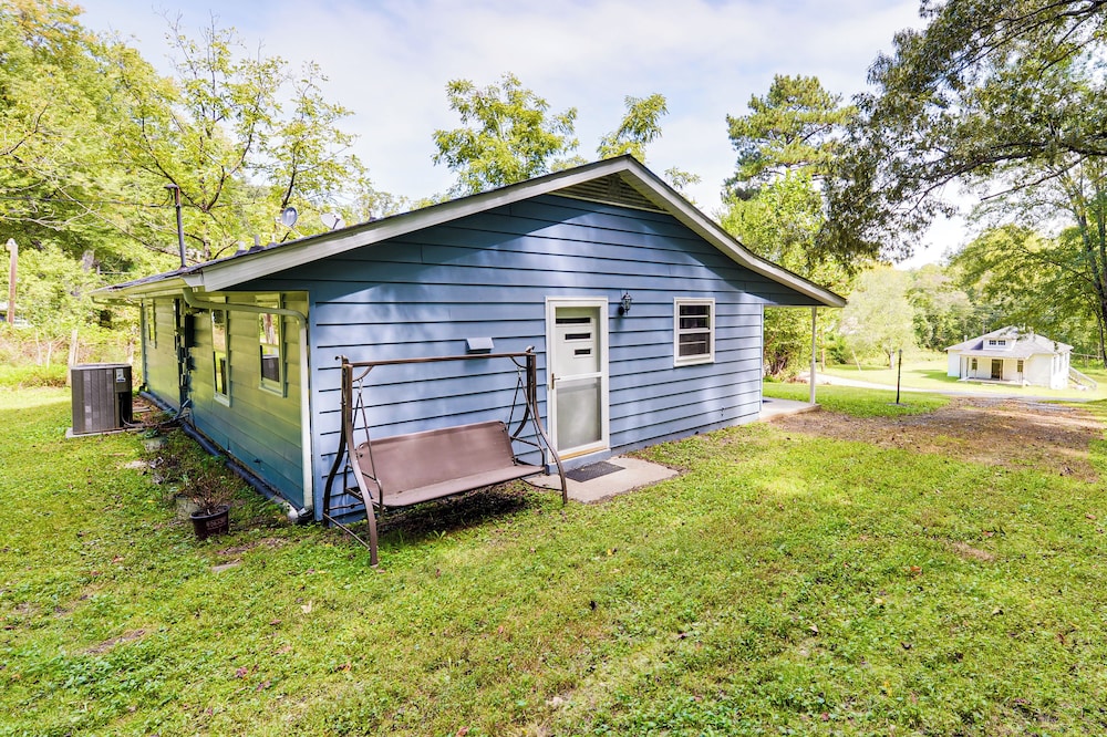 Peaceful Chatham Home in Virginia Countryside!