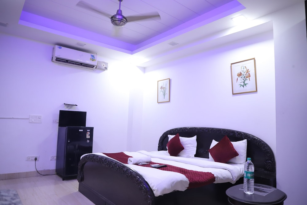 Mauryan Elite Hotel Lajpat Nager