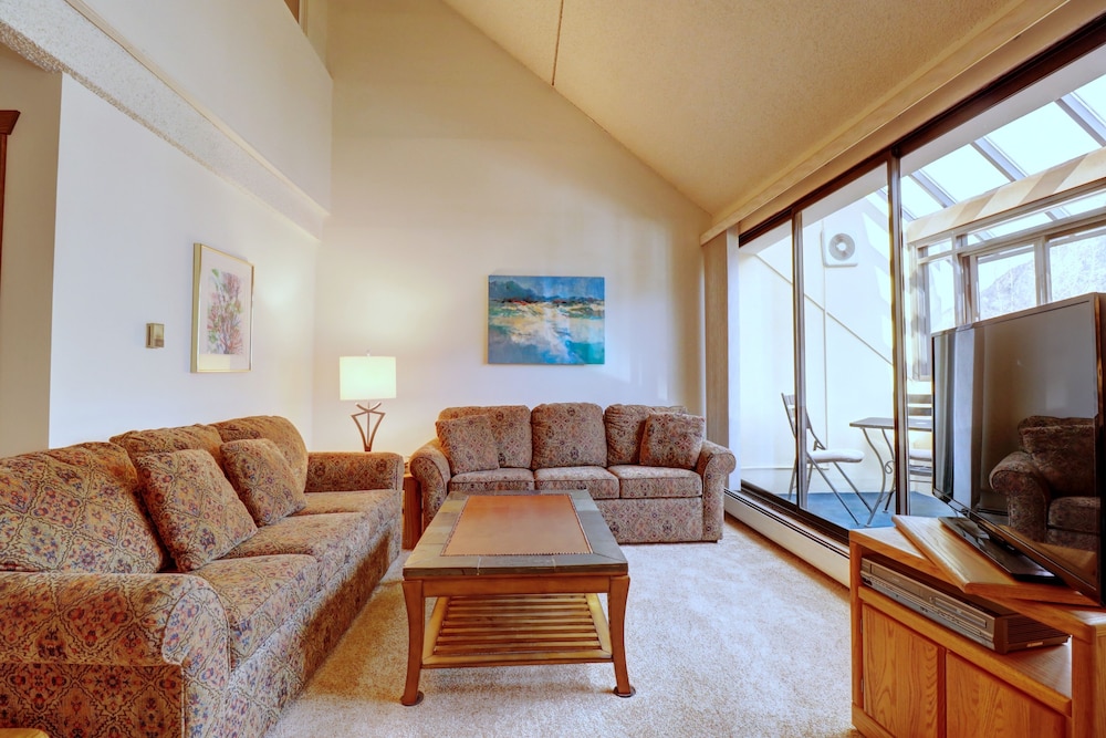 SkyRun - Vacation Condos in Copper Mountain Resort CO