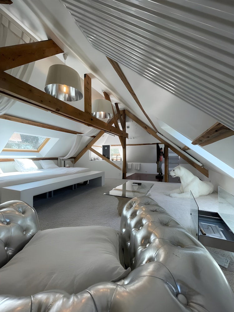 Estate in Saint-pavace Near Le Mans Circuit