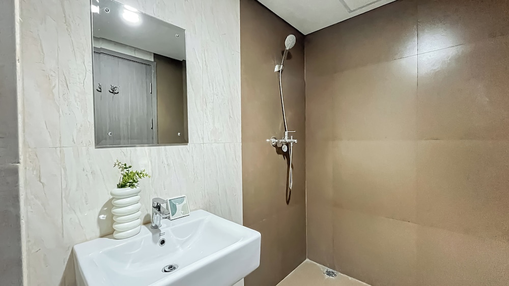 Good Deal Studio At Apartment Tamansari Bintaro Mansion