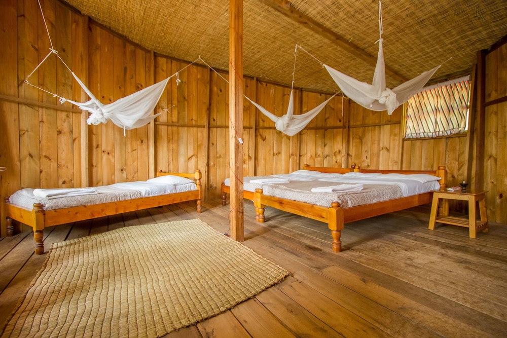 Bushara Island Camp