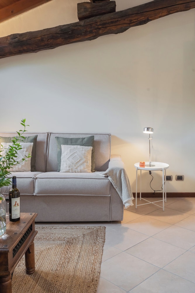 Plinio 10 by Rent all Como