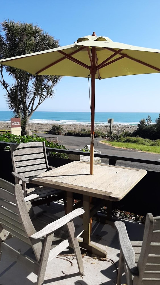 Ohiwa Beach Apartments Motel