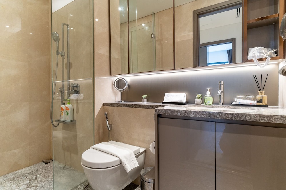 The MarQ Luxury 2BR Apt Central D1