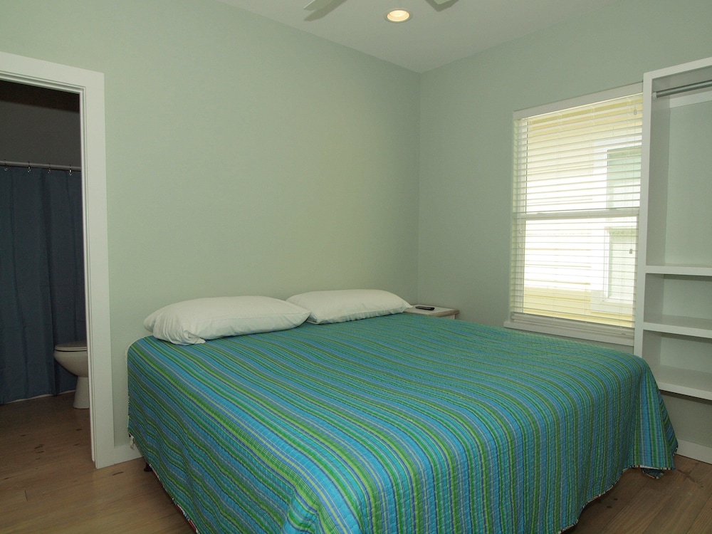 Beach Club Clubhouse 2