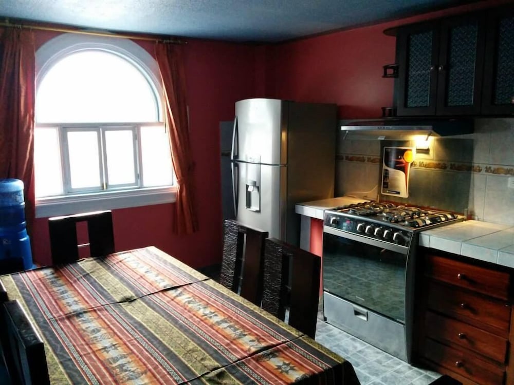 Hostal Otavalos Inn-Hostel