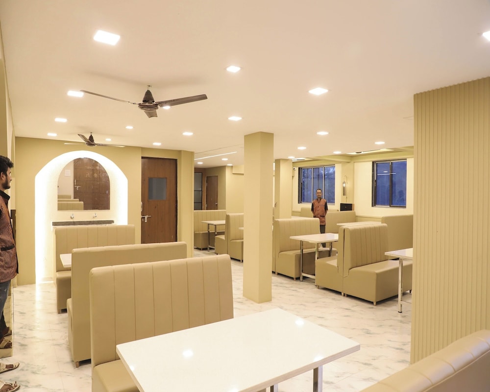 Hotel Devanshri Rooms & Restaurant