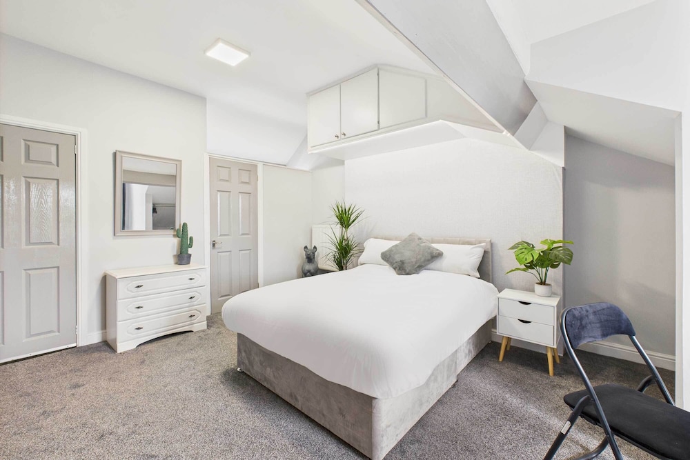 Host Stay Crosby House