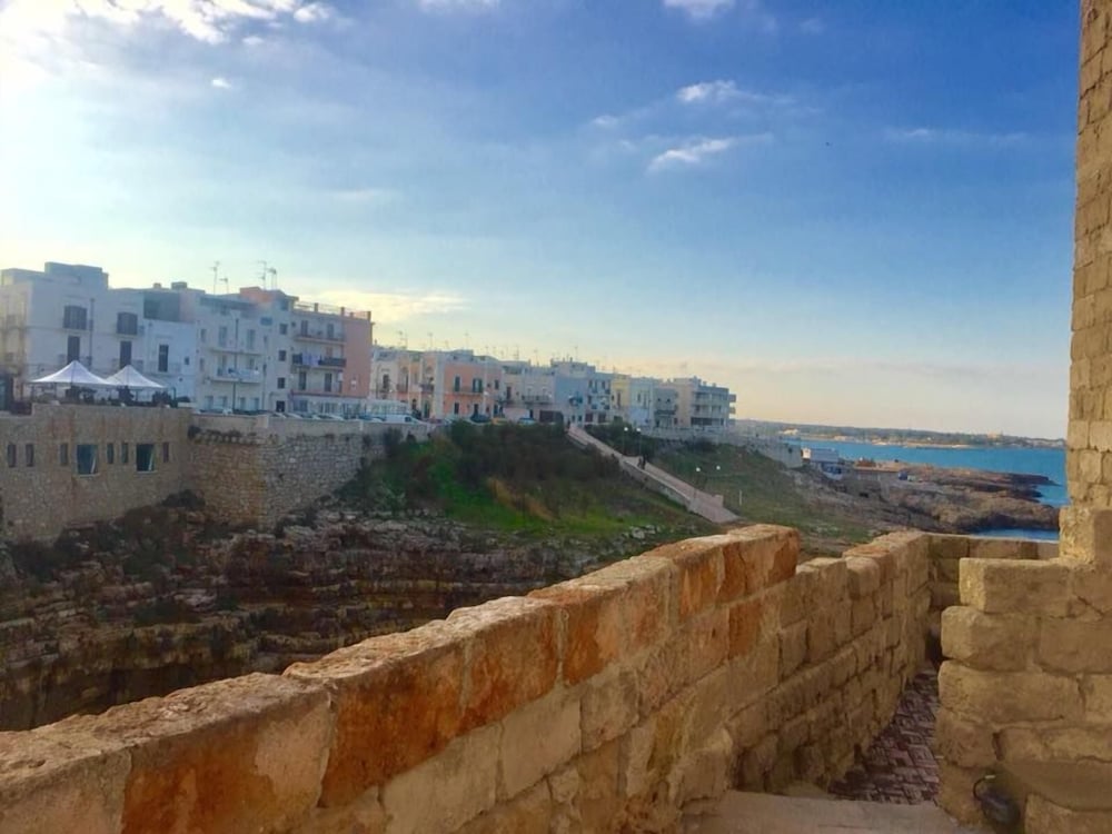 Levante Rooms
