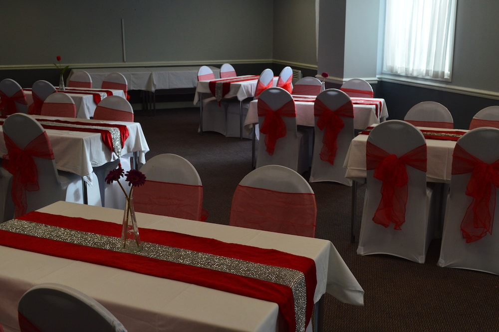 Walsall Vacations - Metro Inns Walsall - Property Image 12