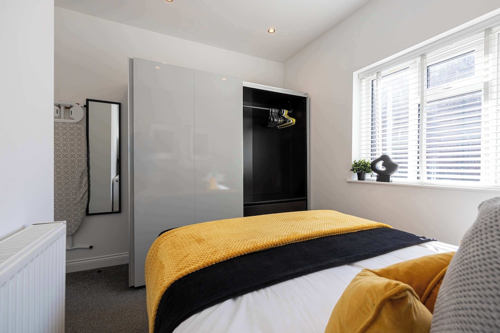Cosy Apartment in the Heart of Sale