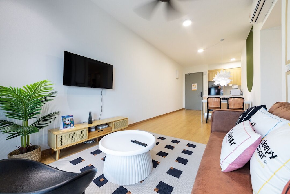 MayaBay Residence by Sleepy Bear