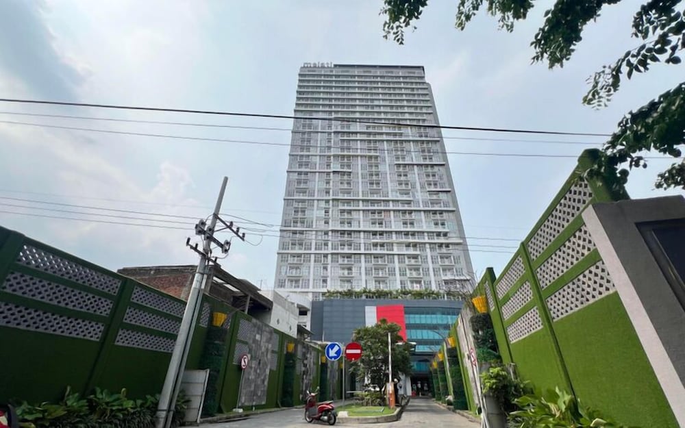 Simply Design Studio At Taman Melati Surabaya Apartment