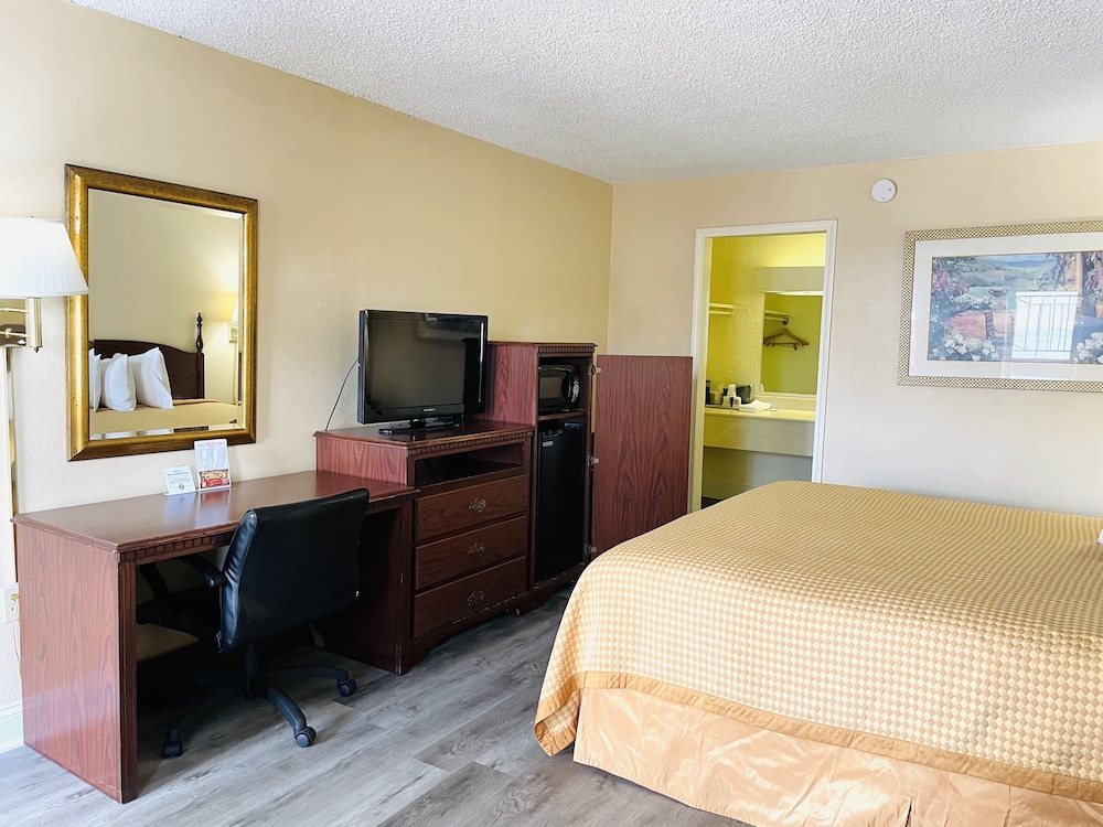 Relax Inn Perry view 4