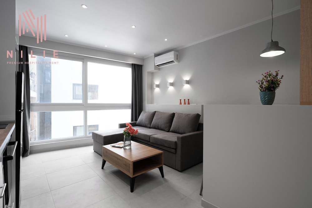 Bonsai Studios & Apartments, Nilie Hospitality MGMT