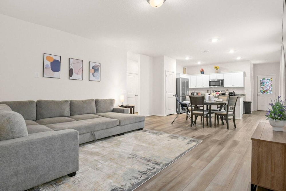 Modern 3BR Home in San Antonio