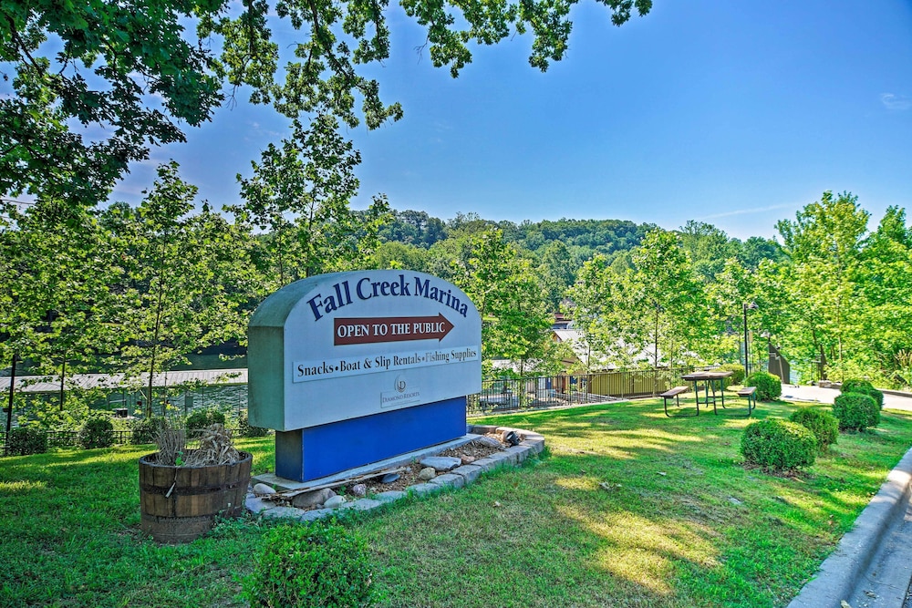 Near Attractions & Shows: Branson Updated Condo