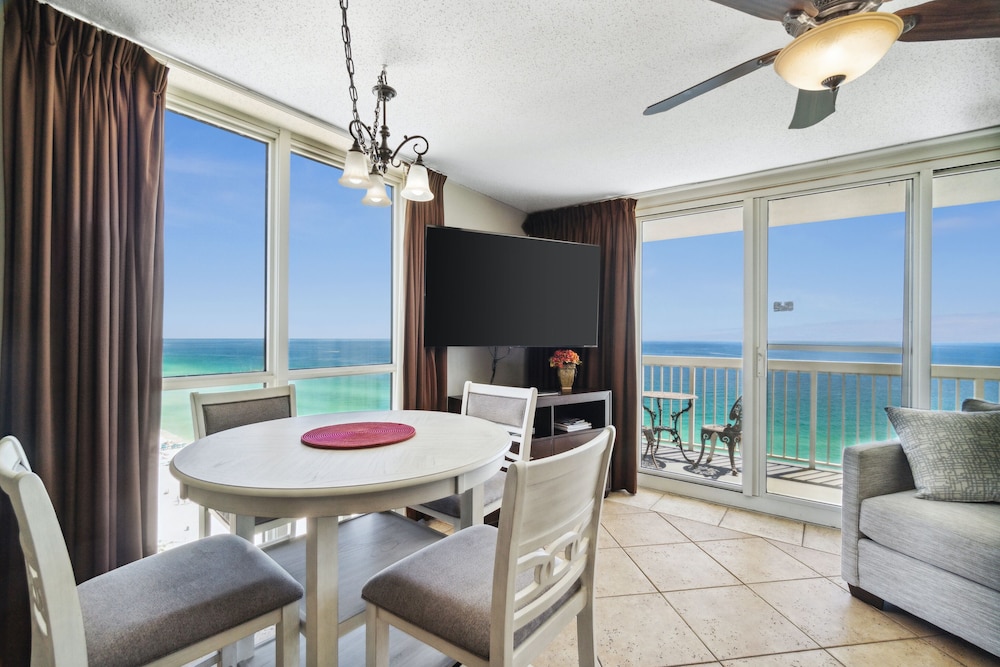 Pelican Beach Resort by Panhandle Getaways