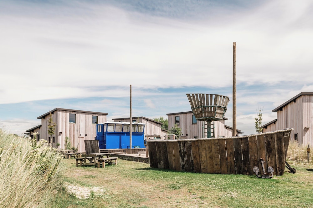 Kidz Lodge in Zon Zee Strand With Play Area