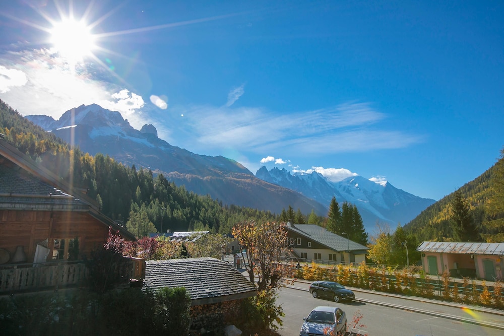 Chalet Charpoua in Le Tour Argenti re