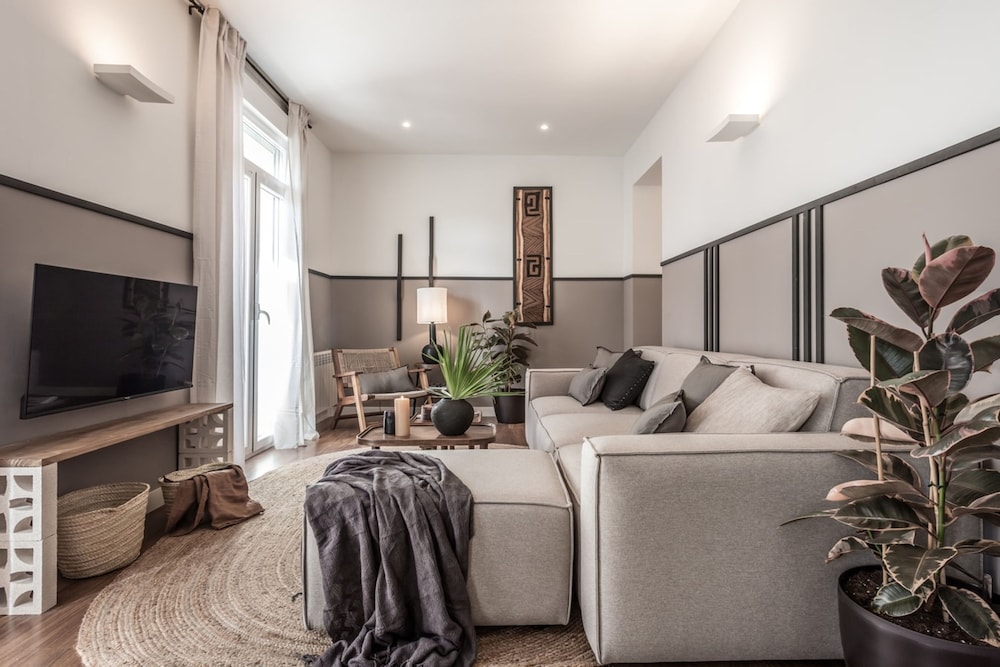 Yangambi - 2 Bedrooms and Office in Lista