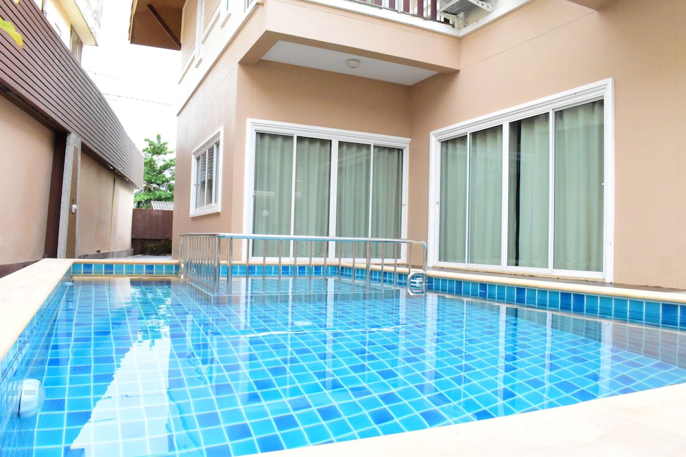 Poonsiri Private Pool Villa Aonang